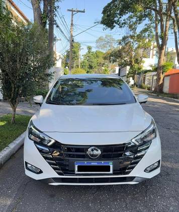 NISSAN VERSA 1.6 16V FLEX EXCLUSIVE XTRONIC NISSAN VERSA 1.6 16V FLEX EXCLUSIVE XTRONIC